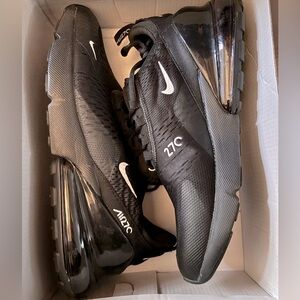 Nike Air Max 270 Men's Black Shoes Size 10